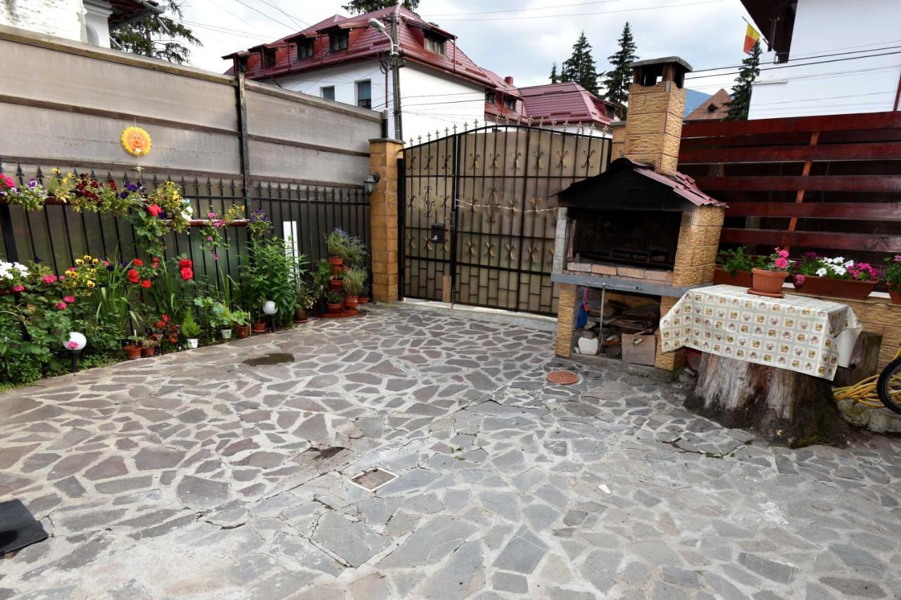 Hotel Casa Tudor Buşteni Exterior foto